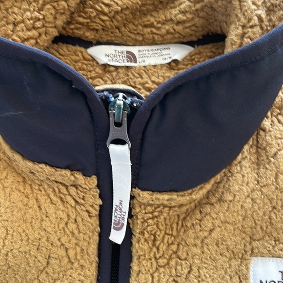 North Face brown fleece “Teddy Bear” jacket. - Picture 3 of 7